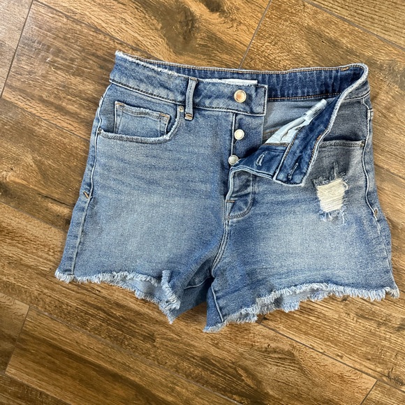 Good American Distressed Cut Off Jean Shorts 4/27, High Rise Cut Offs - Picture 11 of 12